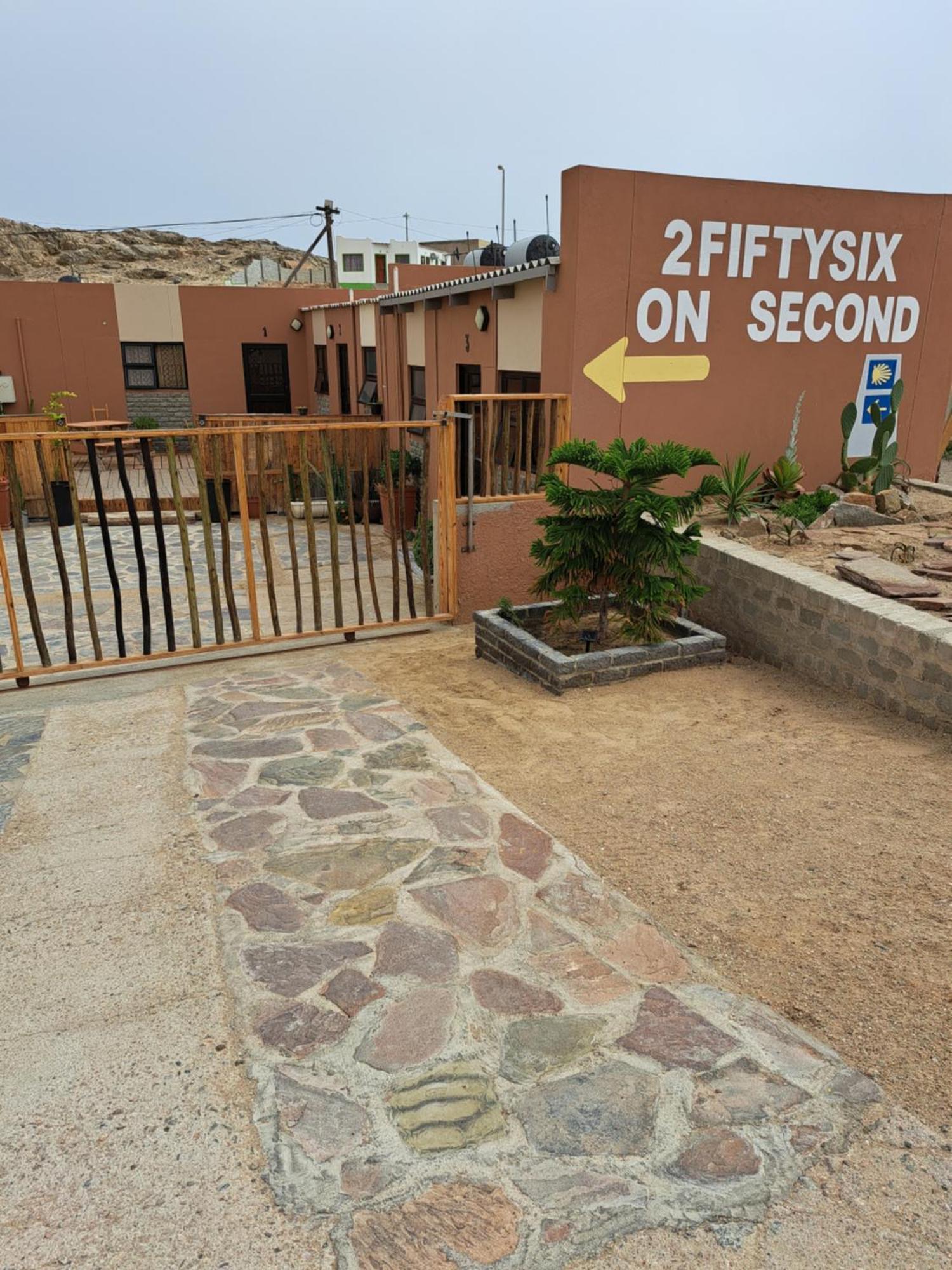 2Fiftysix On Second Apartment Lüderitz Екстериор снимка