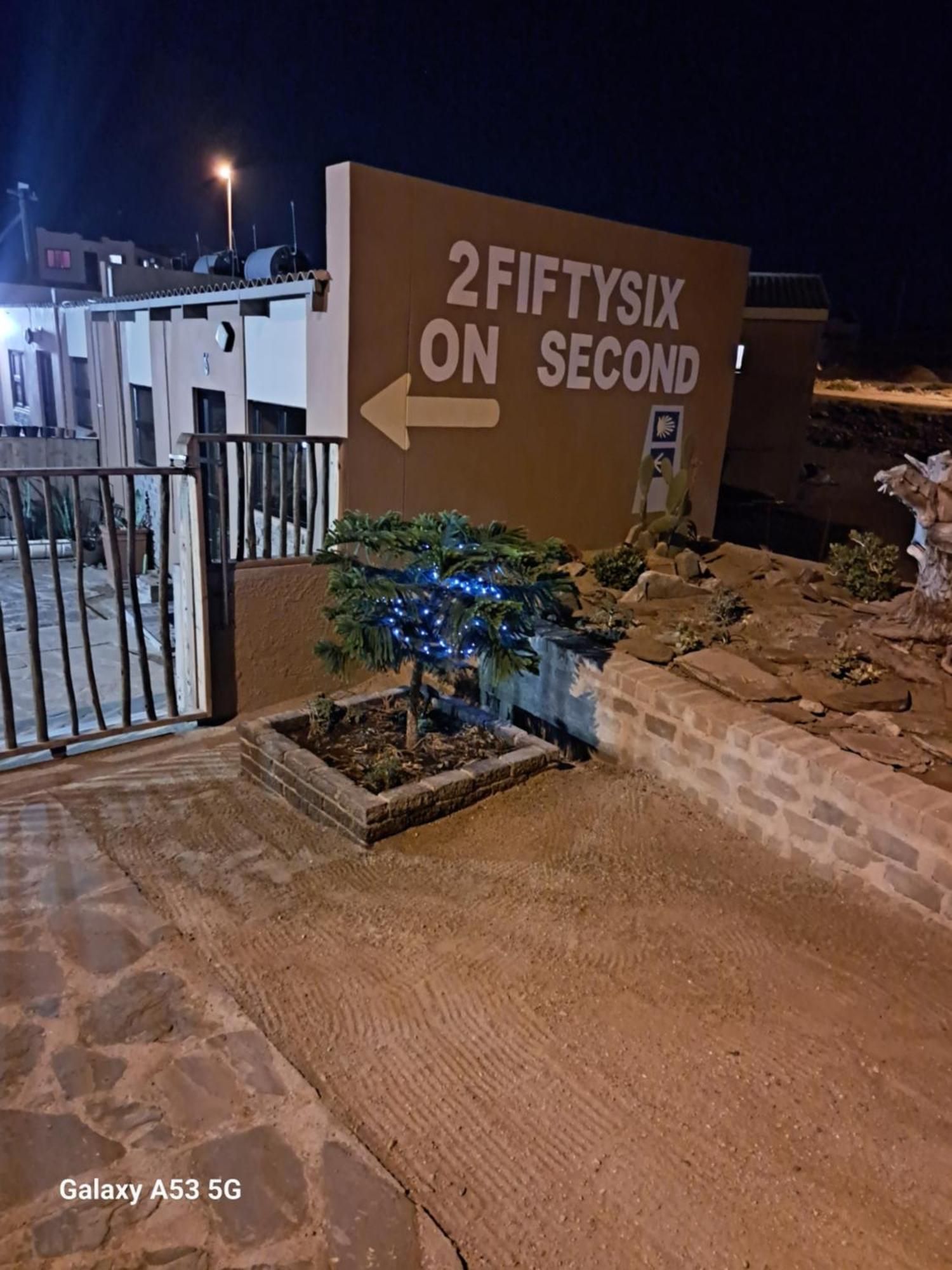 2Fiftysix On Second Apartment Lüderitz Екстериор снимка